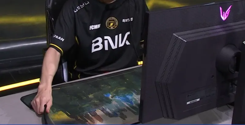 diable mouse pad.png